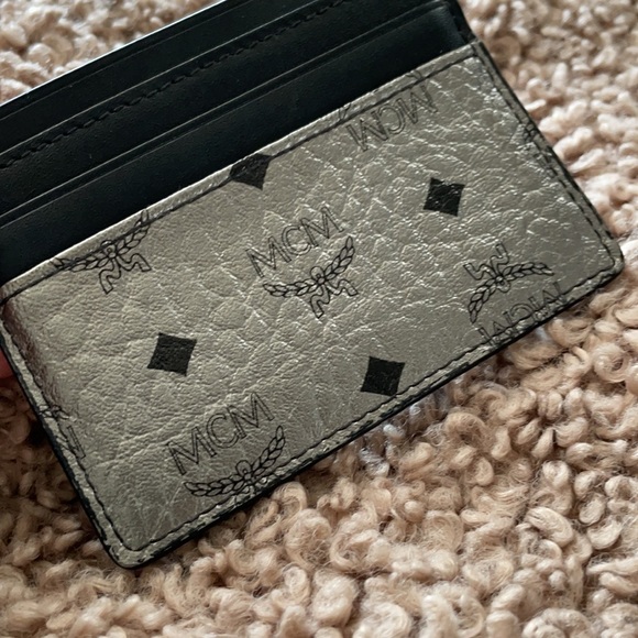 MCM Card Case Silver Black - Picture 6 of 6